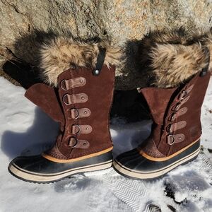 Sorel Joan Of Arctic Faux Fur-Trimmed Waterproof Suede Snow Boots Size 7